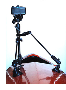 Surfpole leg brace with suction mount